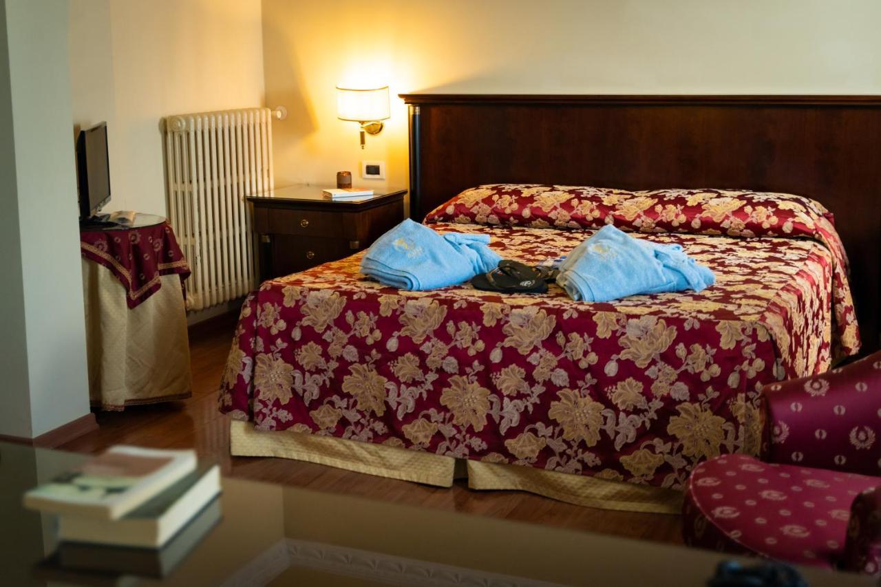 Hotel Terme Salus Abano Terme Buitenkant foto